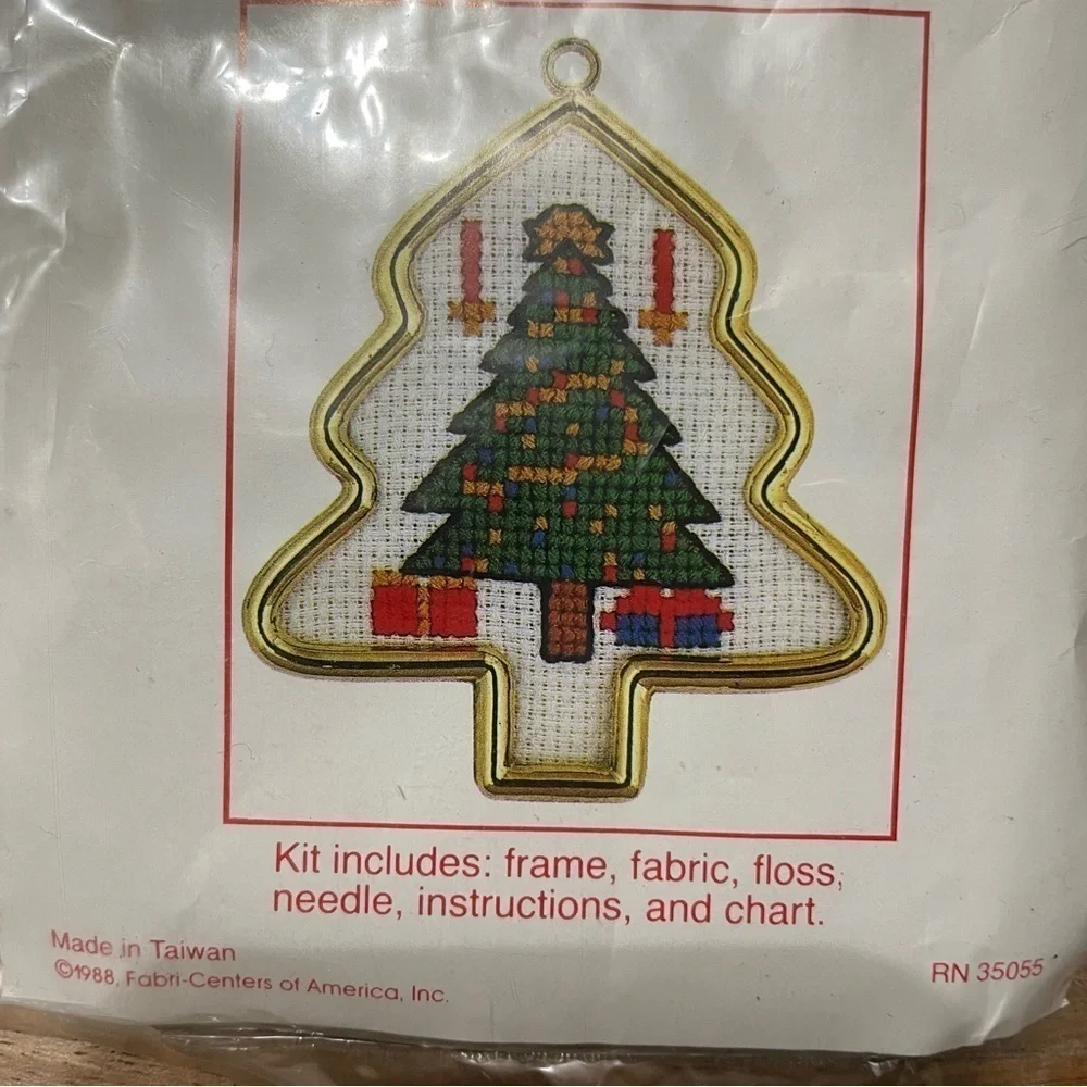 Christmas Tree Ornament  Kits Santas Workbench #30105 The‎ New Berlin Co. #30359